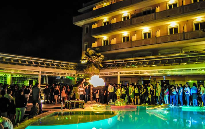 Feste a bordo piscina