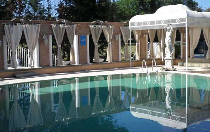 Cerimonie in piscina